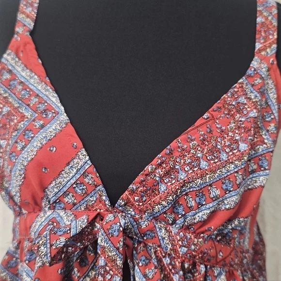 Sky And Sparrow Red Patterned Top - Picture 2 of 4